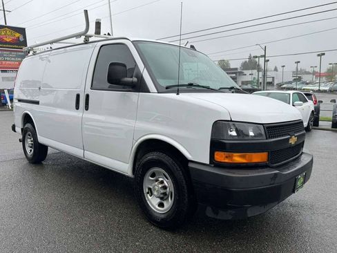 Used 2020 Chevrolet Express 2500 w/ Driver Convenience Package image 5