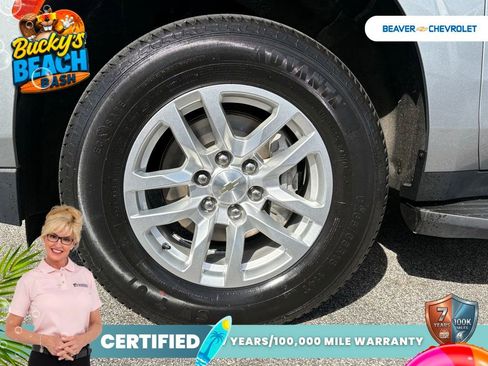Used 2024 Chevrolet Suburban LT RWD image 10