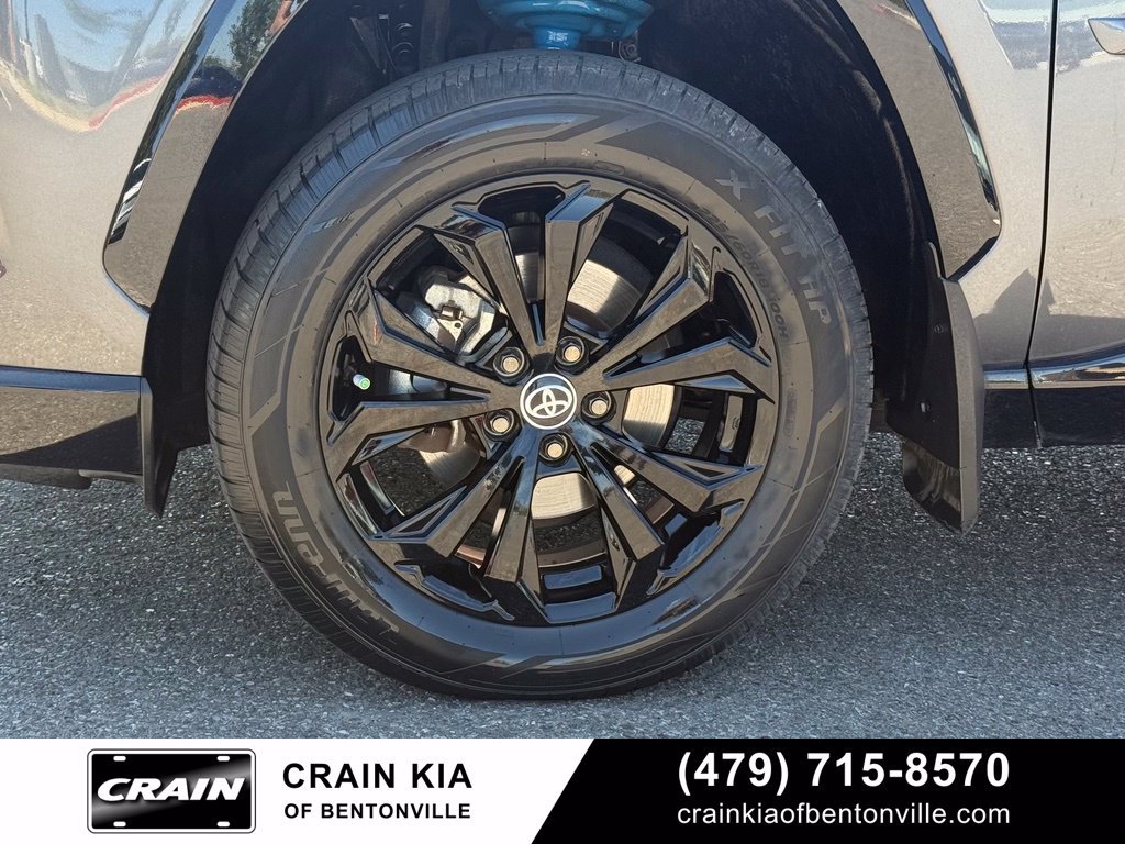Used 2022 Toyota RAV4 SE AWD/4WD image 32