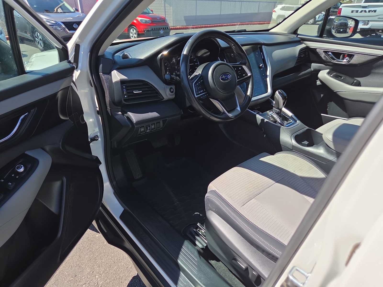 Used 2023 Subaru Outback Premium AWD/4WD image 10