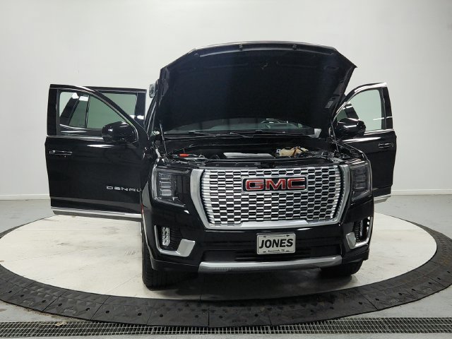 Used 2023 GMC Yukon Denali w/ LPO, Floor Liner Package AWD/4WD image 11