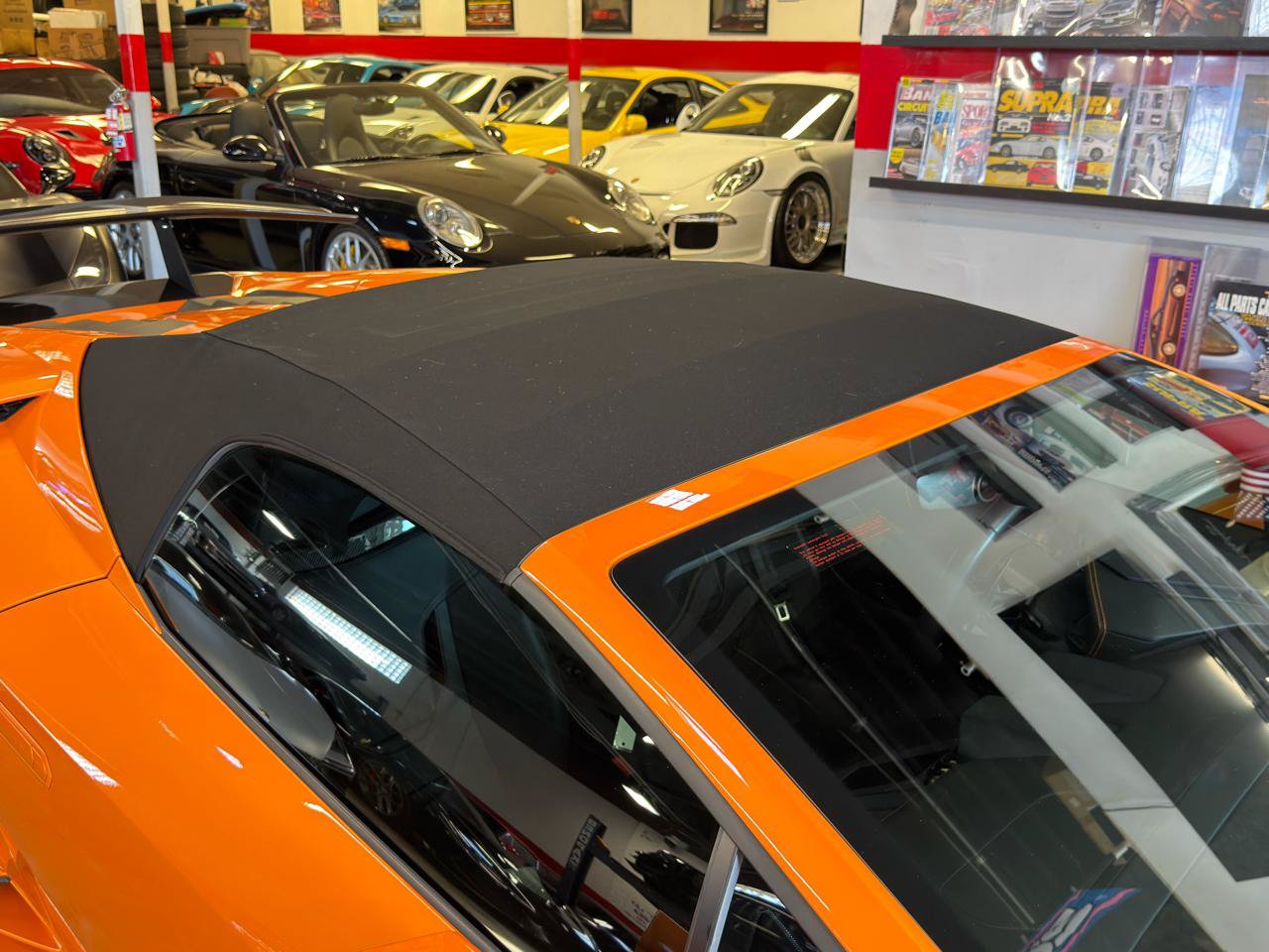 Used 2021 Lamborghini Huracan EVO RWD image 32