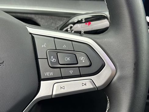 Used 2025 Volkswagen Tiguan S image 9