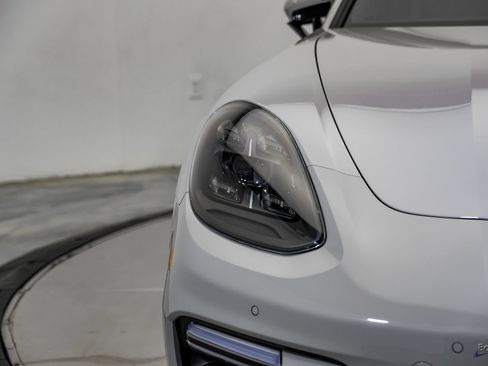 Used 2023 Porsche Panamera GTS AWD/4WD image 31