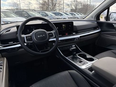 New 2026 Kia Carnival FWD image 23