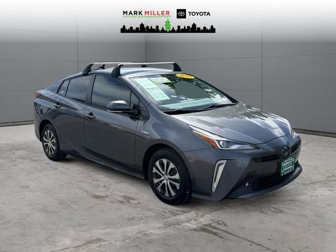 Used 2019 Toyota Prius XLE image 7