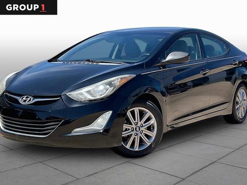 Used 2014 Hyundai Elantra SE w/ Option Group 02 FWD image 1