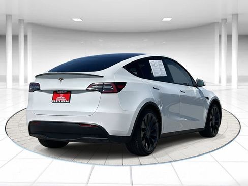 Used 2022 Tesla Model Y Performance image 4