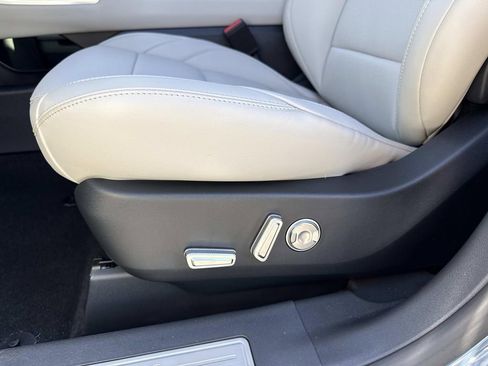 New 2026 Lincoln Nautilus Premier w/ Equipment Group 102A image 20