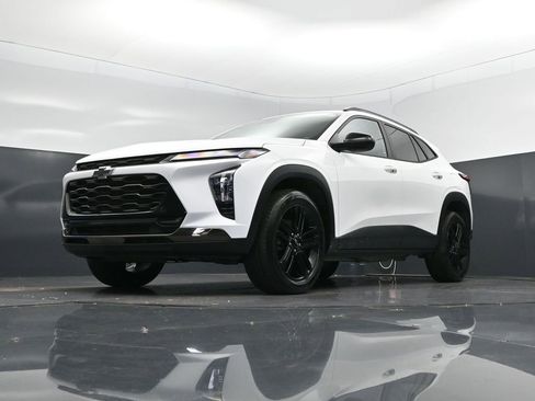 Used 2024 Chevrolet Trax ACTIV w/ Driver Confidence Package image 38