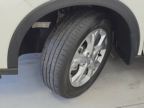 Certified 2023 Honda HR-V LX image 31