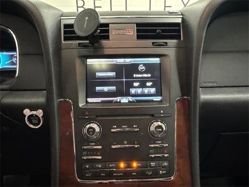 Used 2015 Lincoln Navigator 4WD image 13