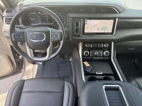 Used 2021 GMC Yukon Denali w/ Denali Premium Package AWD/4WD image 22