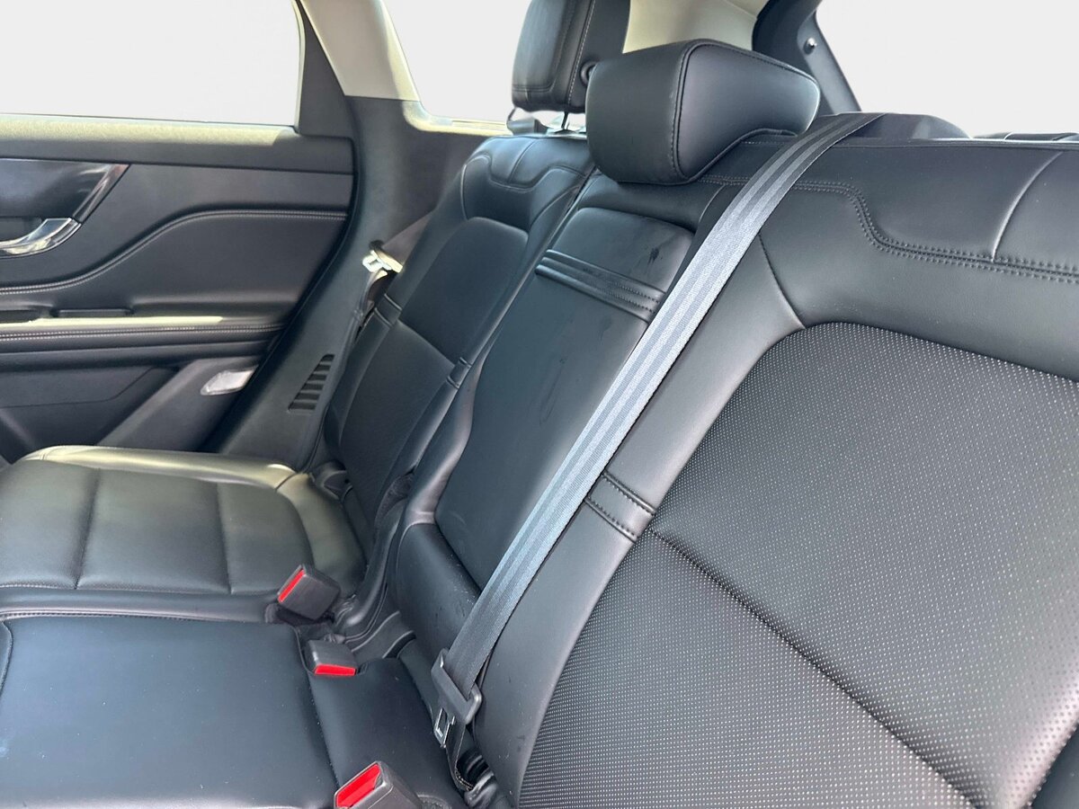 Used 2020 Lincoln Corsair FWD image 12