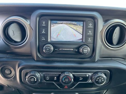 Used 2019 Jeep Wrangler Unlimited Sport S AWD/4WD image 23