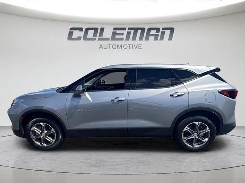 Used 2025 Chevrolet Blazer LT AWD/4WD image 2