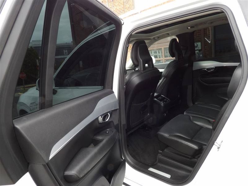 Used 2018 Volvo XC90 T5 Momentum FWD image 12