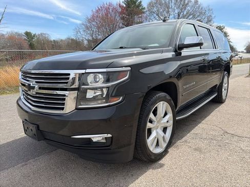 Used 2018 Chevrolet Suburban Premier image 6