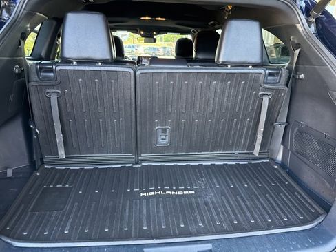 Used 2022 Toyota Highlander XSE image 15