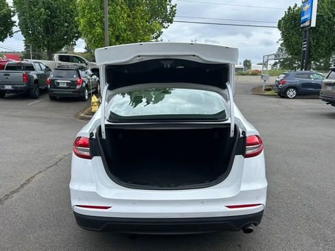 Used 2019 Ford Fusion SE FWD image 7