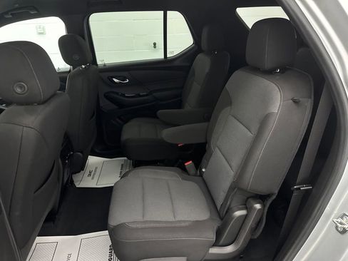 Used 2022 Chevrolet Traverse LT AWD/4WD image 45