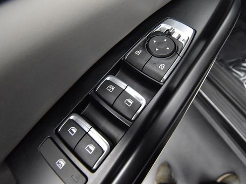 Certified 2024 Kia Carnival LX image 13