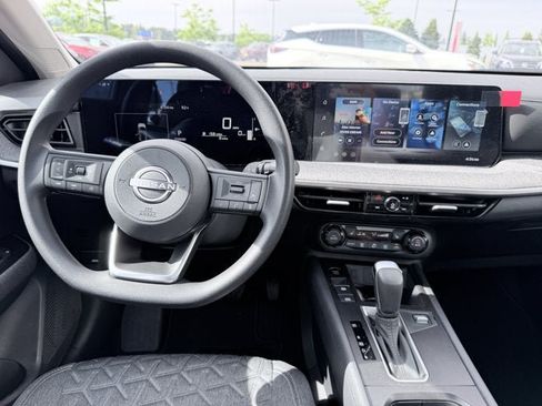 Used 2026 Nissan Kicks SV w/ SV Premium Package FWD image 13