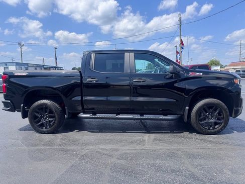 Used 2021 Chevrolet Silverado 1500 Custom Trail Boss w/ Midnight Edition AWD/4WD image 8