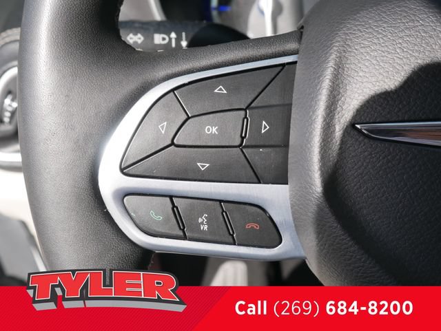 Used 2024 Chrysler Pacifica Limited FWD image 26