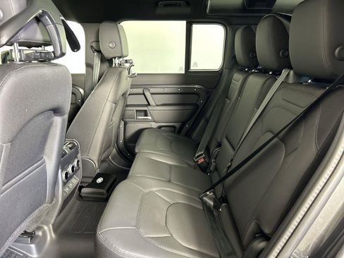 New 2025 Land Rover Defender 110 S image 27