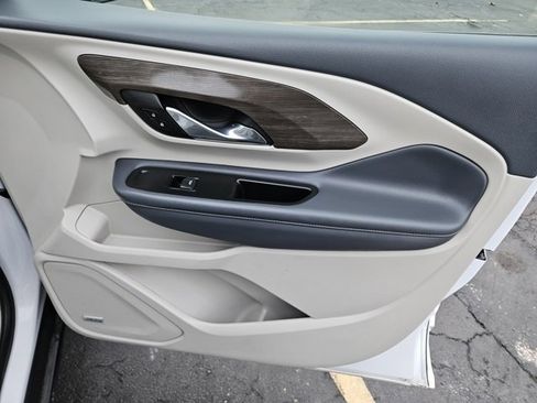 Certified 2023 GMC Terrain Denali w/ Denali Premium Package image 11