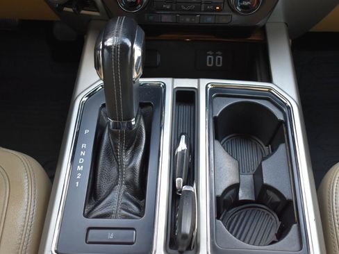 Used 2016 Ford F150 Lariat w/ Equipment Group 502A Luxury AWD/4WD image 19