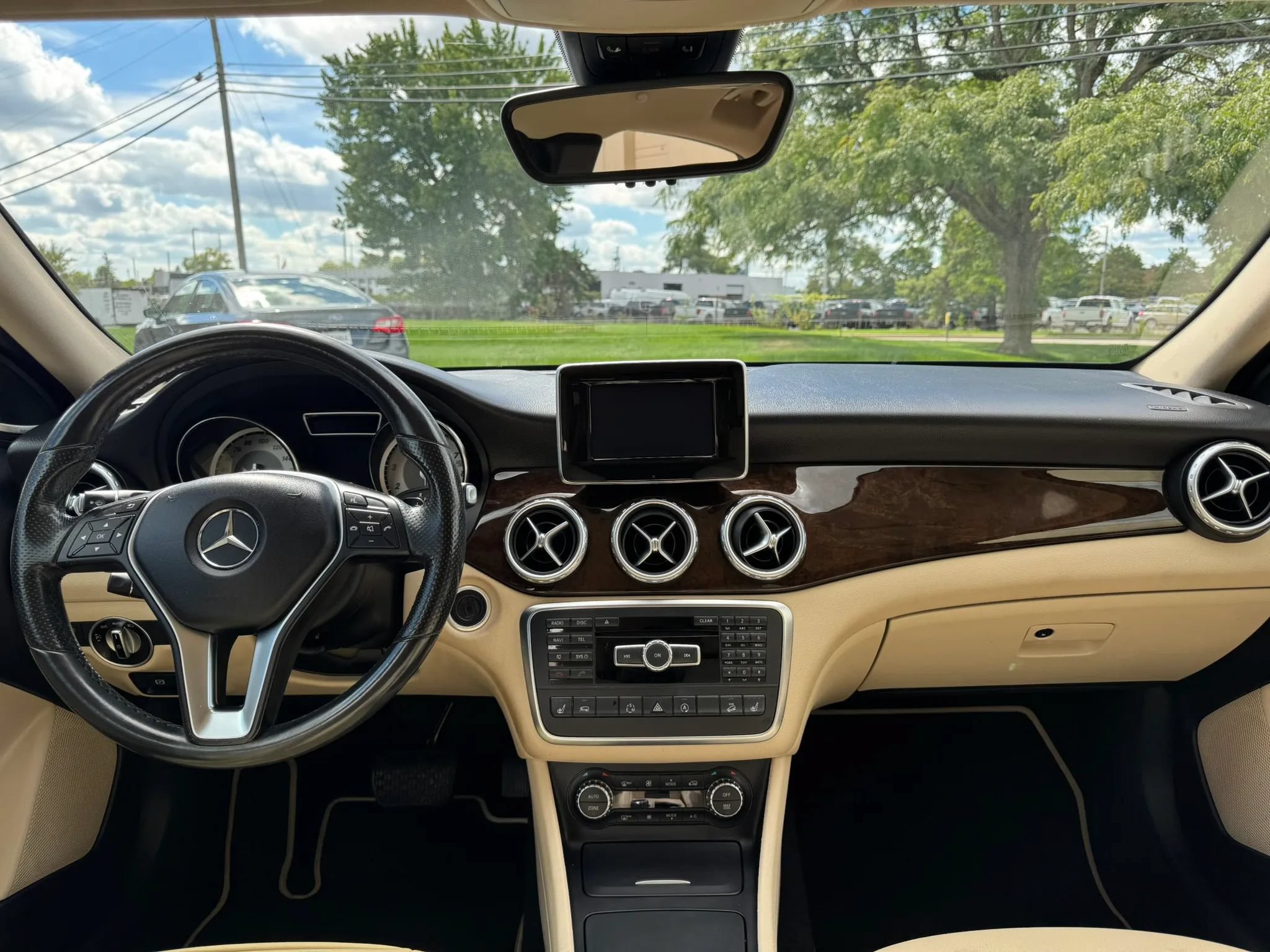 Used 2015 Mercedes-Benz GLA 250 4MATIC image 13