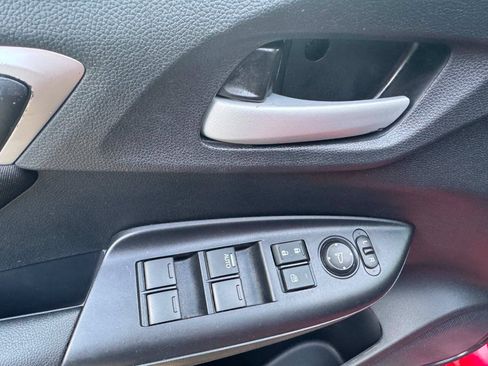 Used 2020 Honda Fit LX image 11