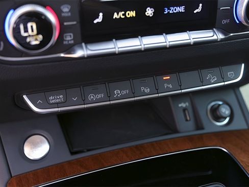 Used 2023 Audi Q5 2.0T Prestige image 19