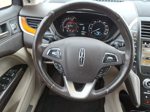 Used 2019 Lincoln MKC Select w/ Vista Value Package image 20