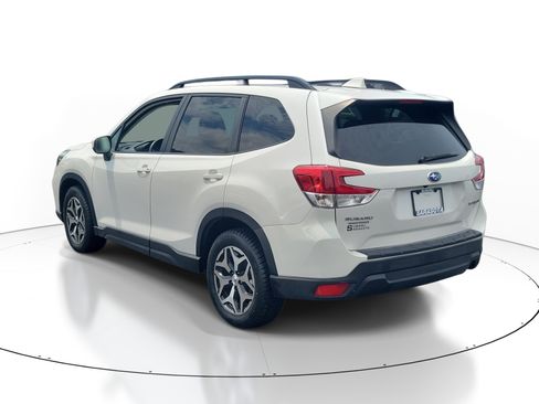 Used 2020 Subaru Forester Premium w/ Popular Package #1 AWD/4WD image 4