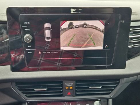 Used 2025 Volkswagen Jetta Sport FWD image 23