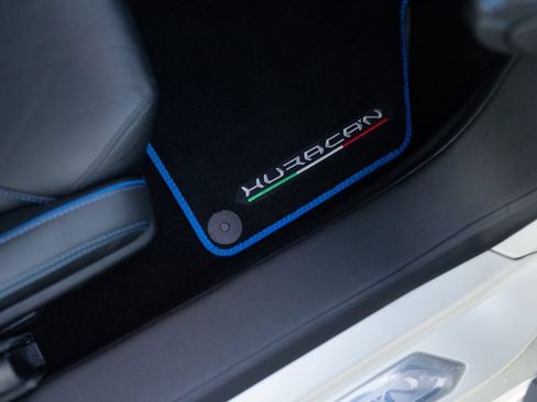 Used 2020 Lamborghini Huracan EVO image 46