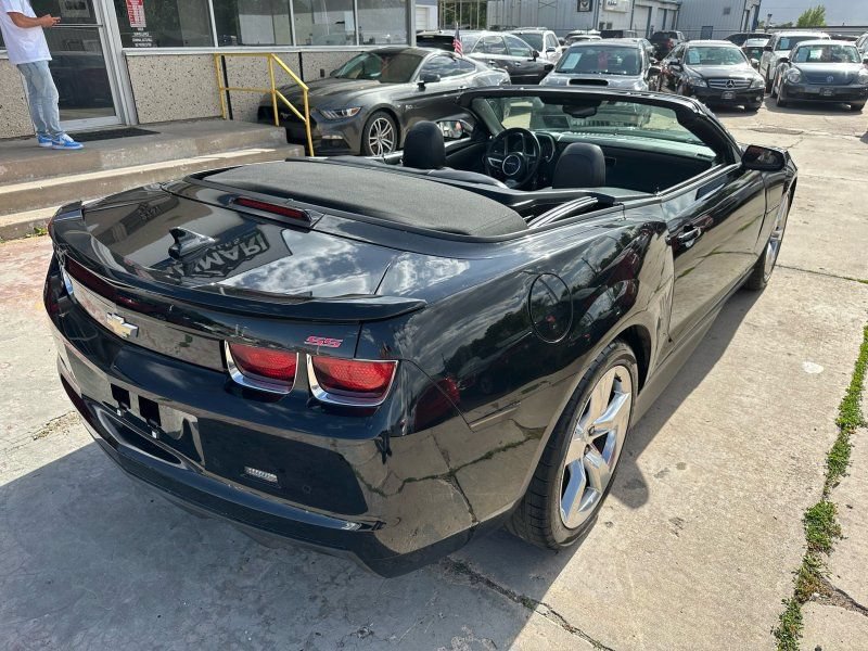 Used 2011 Chevrolet Camaro SS w/ LPO, Ground Effects Package RWD image 21