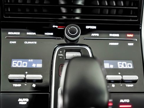 Certified 2023 Porsche Panamera 4 w/ Premium Package AWD/4WD image 21