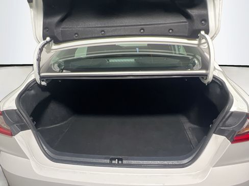 Used 2025 Toyota Camry LE FWD image 33