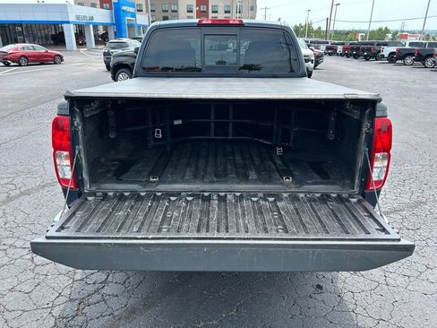 Used 2017 Nissan Frontier SL w/ Moonroof Package AWD/4WD image 35