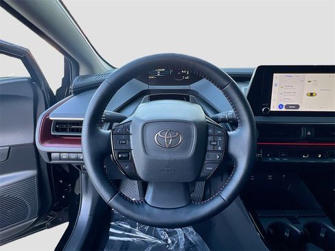 Used 2024 Toyota Prius Prime XSE Premium image 11