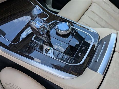 Used 2021 BMW X5 xDrive40i w/ Executive Package image 16