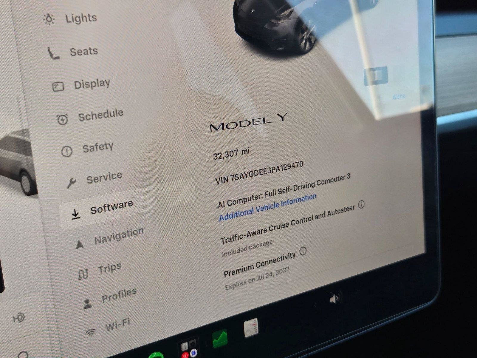 Used 2023 Tesla Model Y Long Range AWD/4WD image 16