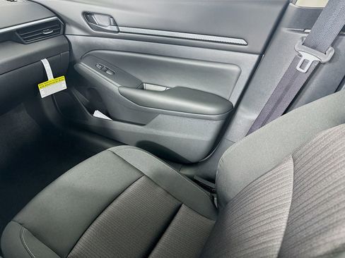 Used 2025 Nissan Altima 2.5 S image 21