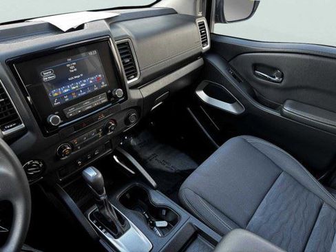 Used 2023 Nissan Frontier SV w/ Technology Package AWD/4WD image 28