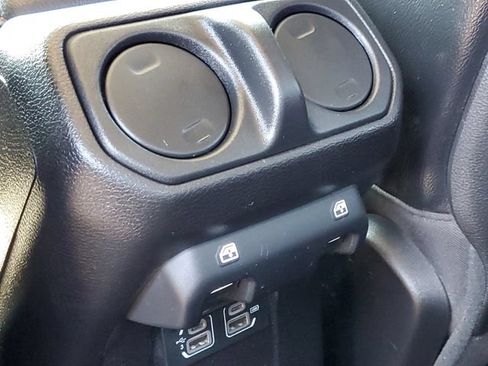 Used 2020 Jeep Gladiator Rubicon AWD/4WD image 39