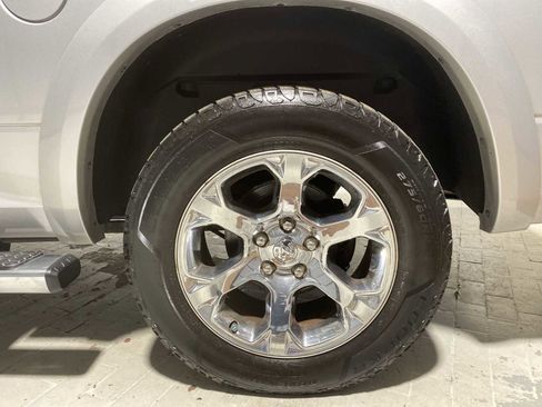 Used 2017 RAM 1500 Laramie w/ Convenience Group AWD/4WD image 8